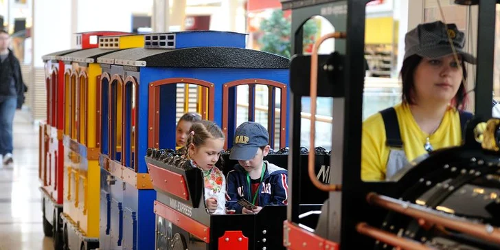 Zlatá a Platinová jízdenka na minivláček v Praze, Plzni a Ostravě! Šest nebo deset jízd a zpestření nakupování nejen pro děti.
