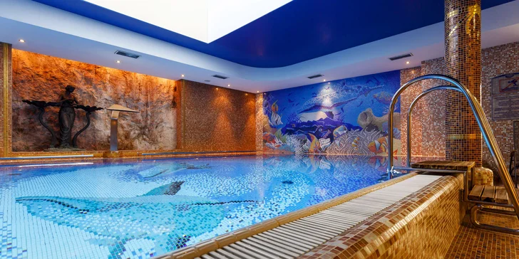 Pobyt v elegantním hotelu blízko kolonády: snídaně či polopenze, wellness i procedury