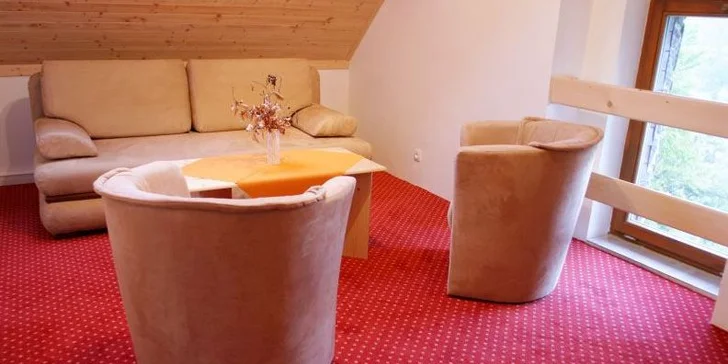2 nebo 3 noci v horském wellness hotelu Vidly**** pro dva. Ubytování s polopenzí, sauna, vířivka a výlety za lázeňstvím i přírodou v Jeseníkách.