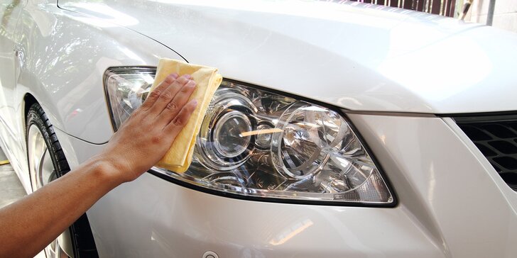 Kompletní ruční mytí a čištění interiéru vašeho vozu