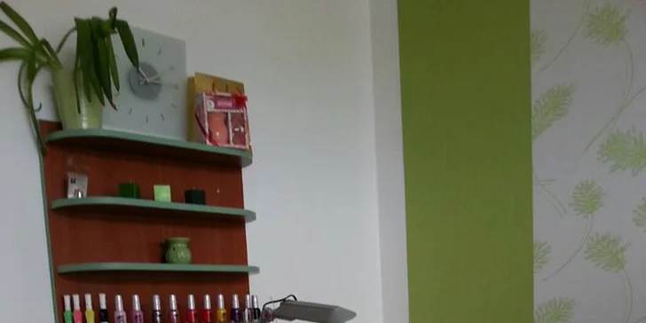 Prodloužení řas pomocí trsů v centru Ostravy