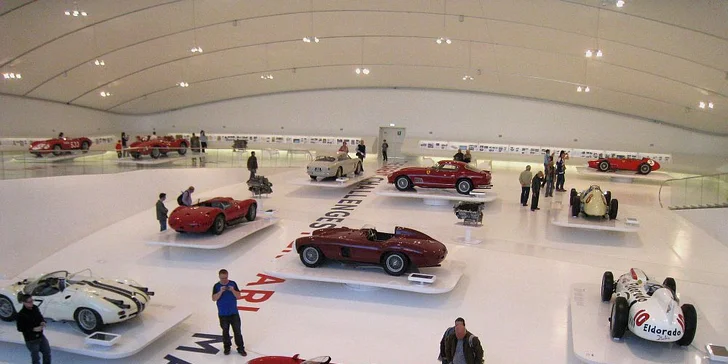 Do Itálie za historií legendárních vozů Ferrari