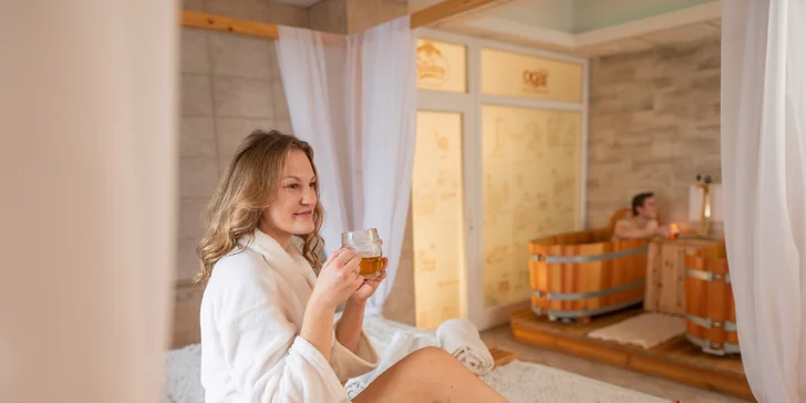 Pivovarské kvasnice obsahujú veľké množstvo vitamínu B, ktorý má pre telo a pokožku regeneračné, upokojujúce a hydratačné účinky.