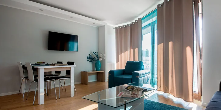 Na hostí čaká 28 luxusných apartmánov, s jednou, dvoma alebo až troma spálňami a obývacou časťou (LCD TV) a kompletne vybavenou kuchyňou.