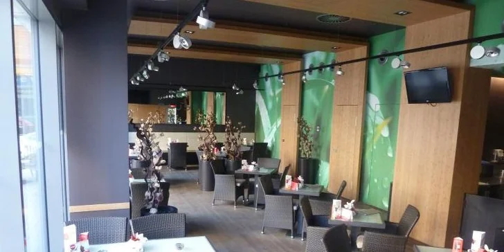 Královská palačinka s voňavou kávou nebo čajem