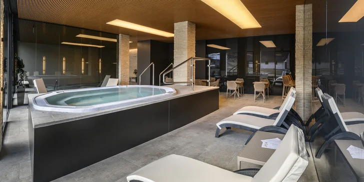Nechajte starosti za dverami a oddýchnite si vo wellness centre, kde máte v cene zabezpečený neobmedzený vstup.