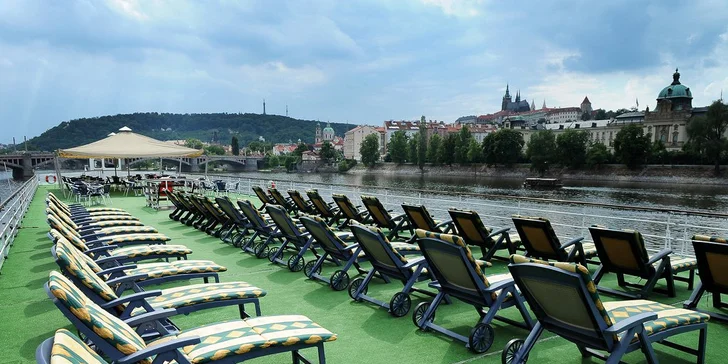 Jarní romantický pobyt na palubě Florentina Boat