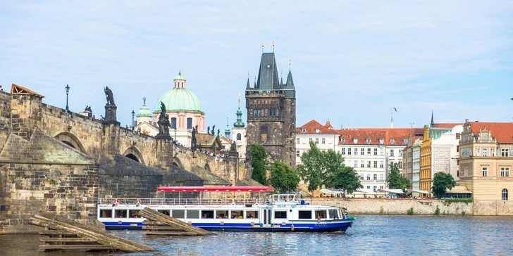 Jarní romantický pobyt na palubě Florentina Boat