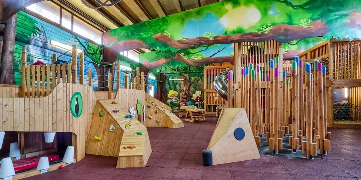 Dětem se bude líbit v indoor herně a zamilují si i zábavní park Yelonkowo, který je součástí resortu.