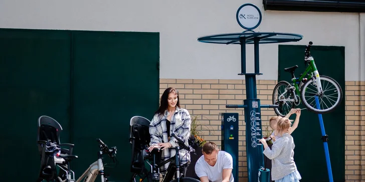 Okolí je super pro cyklisty. V hotelu vám případně půjčí kola, je tu i úschovna a myčka. 