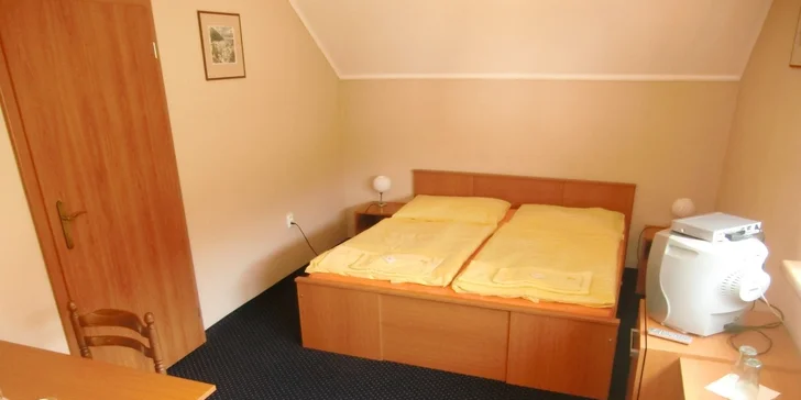 3denní pobyt pro dva se snídaněmi a lahví šampaňského v pensionu Lukas v Karlových Varech