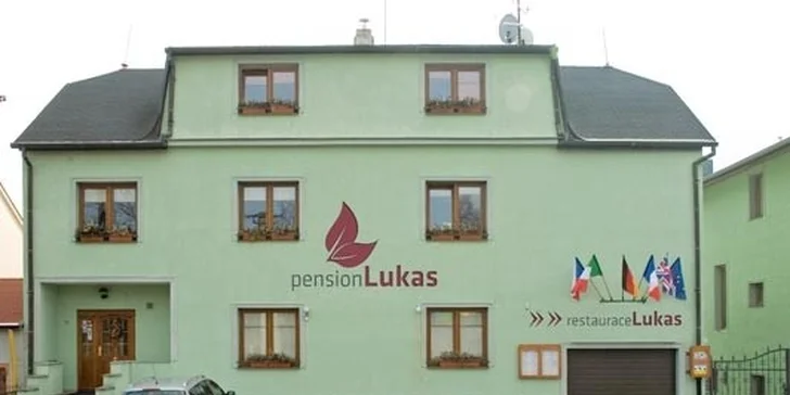 3denní pobyt pro dva se snídaněmi a lahví šampaňského v pensionu Lukas v Karlových Varech