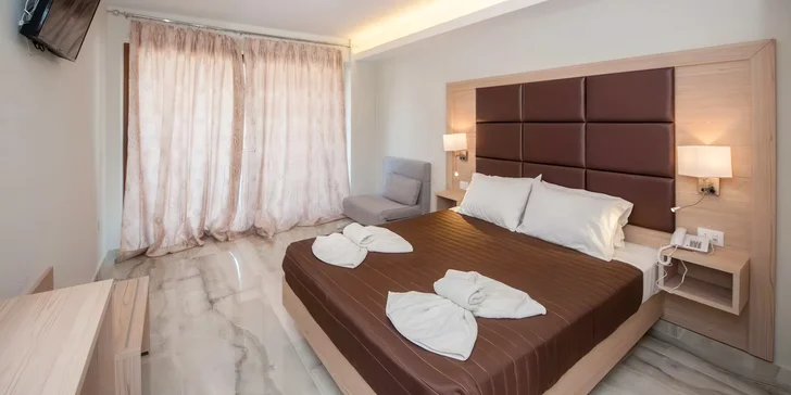 Ubytujete se ve čtyřhvězdičkovém adults only hotelu Brilliant.