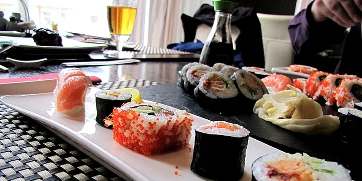 Polévky, předkrmy a sushi v Sushi Point Black Label