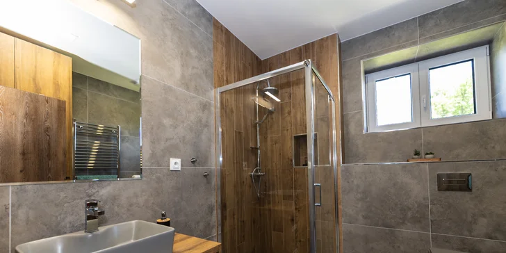 Samozřejmostí je moderní koupelna.