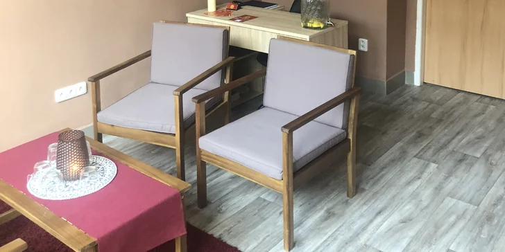 Lymfatická masáž má za úkol obnovit a zvýšit oběh lymfy.