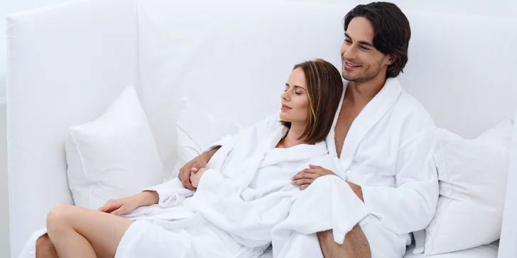  Hotel Hubert stojí v klidném prostředí na okraji Františkových Lázní.