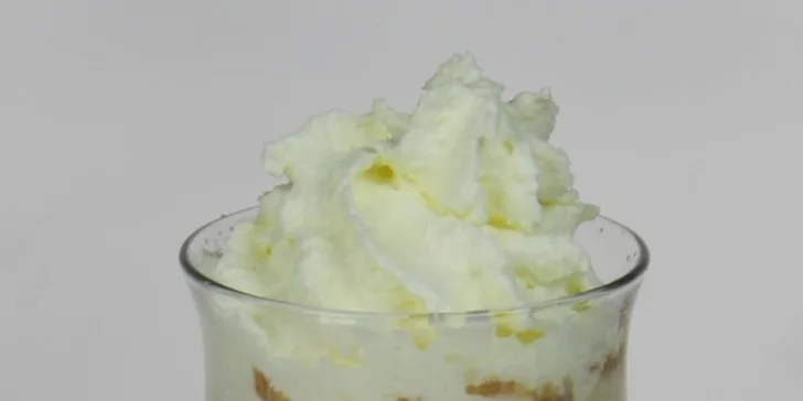 2x vynikající káva Lavazza, 2x zákusek dle vlastního výběru