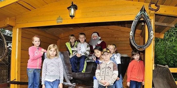 Prohlídka svíčkárny včetně výroby 12 voskovek!
