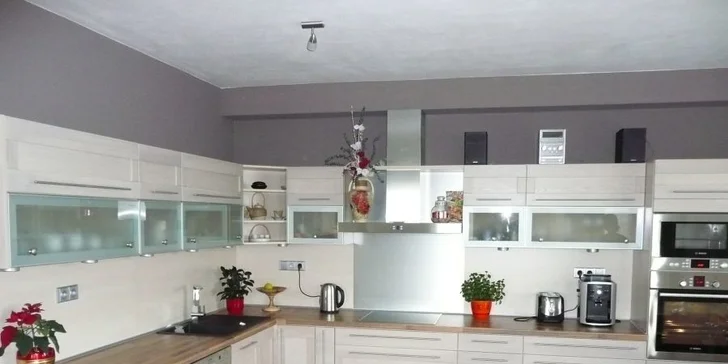3D návrh designové kuchyně snů a další místnosti