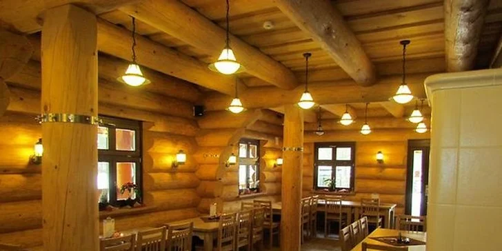Zažijte nevšední pobyt: Let balonem u Buchlova či útulné ubytování s polopenzí