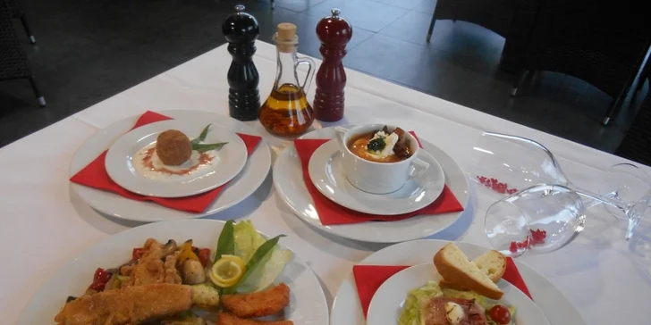 Degustační menu pro dva v restauraci U kurtů