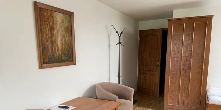 Některé pokoj mají sprchu, některé vanu, zvolit dokonce můžete pokoj s vířivou vanou.