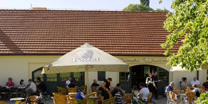 Romantická večeře či noc v Zámecké restauraci Ctěnice pro dva