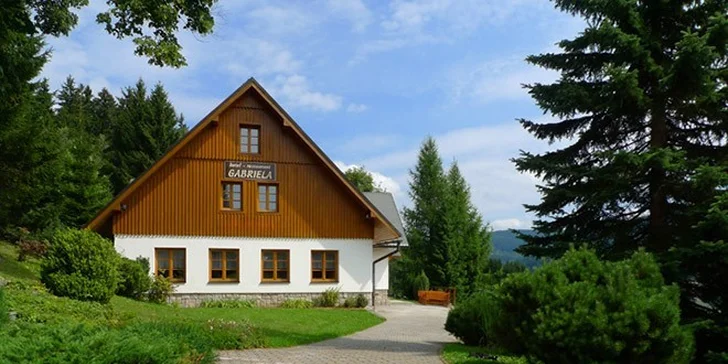 Až 4 dny v rodinném hotelu v jarních Krkonoších