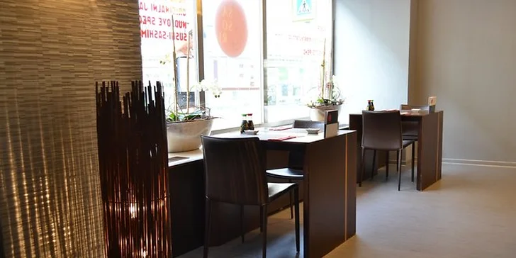 2 předkrmy, 2 polévky a 36 kousků sushi v Sasori