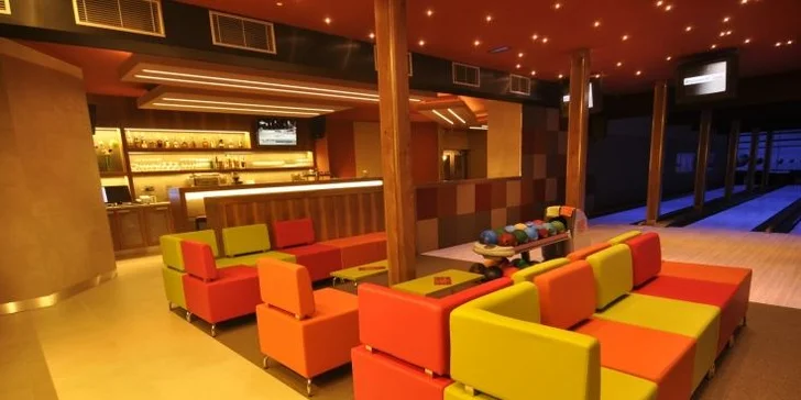 Až 6 hodin bowlingu a zábavy v restauraci Tukan