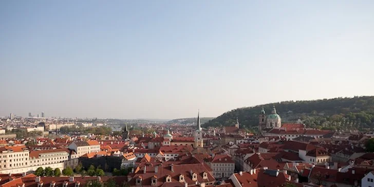 Výhled z oken paláce bere dech.