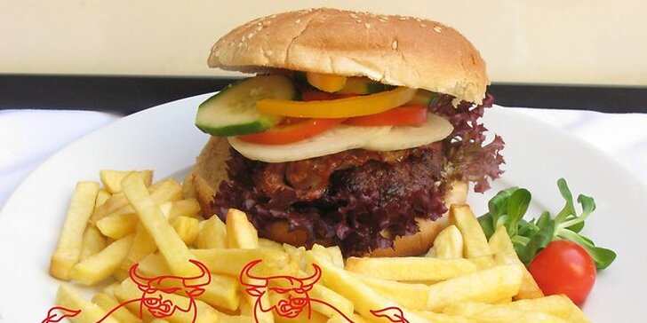 2x americký burger fresh s hranolkami v restauraci Steak & Club