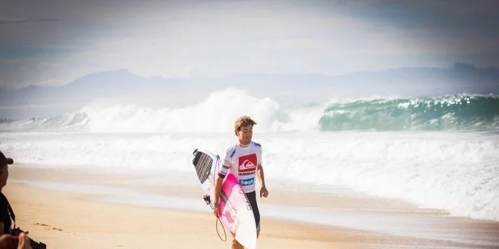 Originální Surf Camp na vlnách Atlantiku v krásné Francii