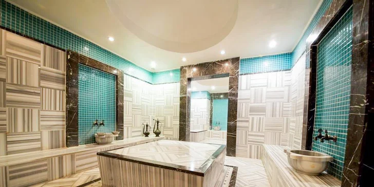 Relaxovat můžete také v jacuzzi, sauně nebo pravých tureckých lázních hammam.