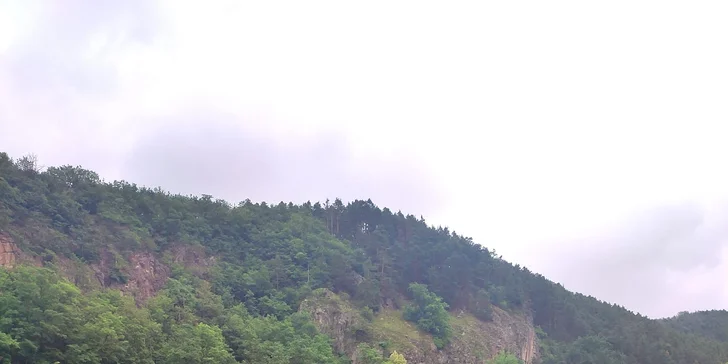 Môžete si požičať kanoe alebo si doprajte vychádzku na motorovom člne.