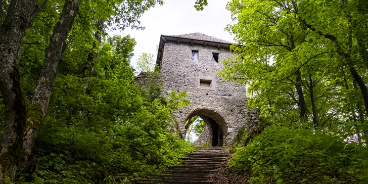 Muránsky hrad je tretí najvyššie položený slovenský hrad.

