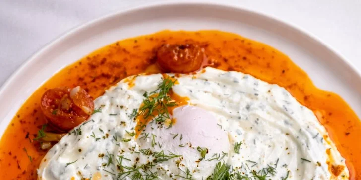 Restaurace se nachází v Ostravě v blízkosti centra, kde vás vždy přivítá ochotný personál a vynikající servis. 