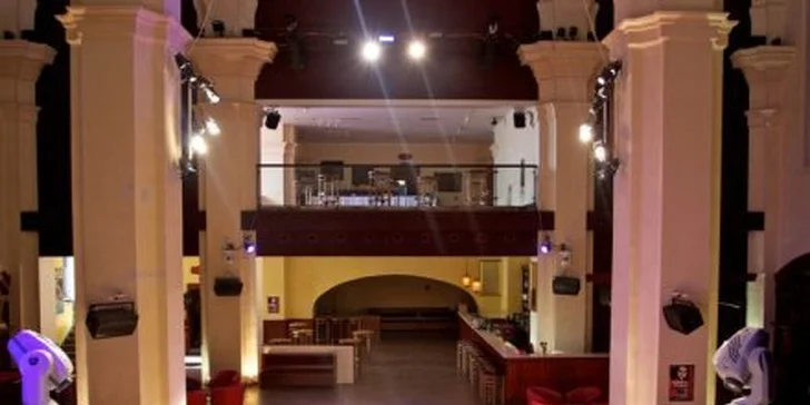 99 Kč za DVĚ Cuba Libre nebo Mojita ve Venue music clubu (dříve Kostel). Impozantní prostory plné hudby a sleva 67 %.