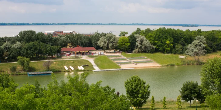 Udělejte si procházku podél vody nebo sedněte na kolo a projeďte část mezinárodní cyklostezky spojující Bratislavu s Vídní.