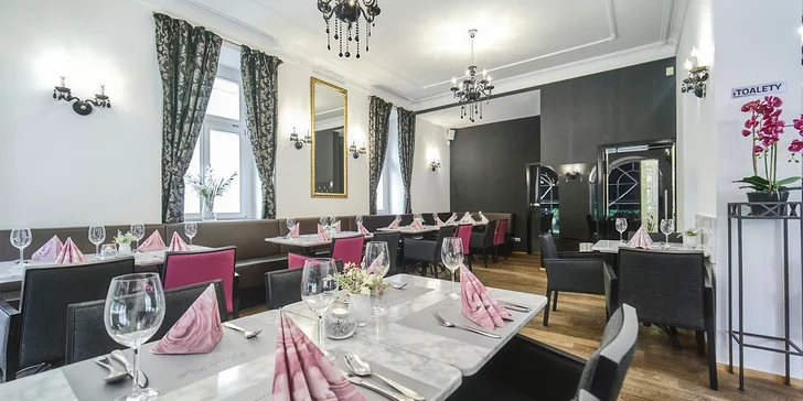 Ak si zvolíte balíček s večerou, môžete sa tešiť na trojchodové menu podávané v podniku Restaurant Classic.