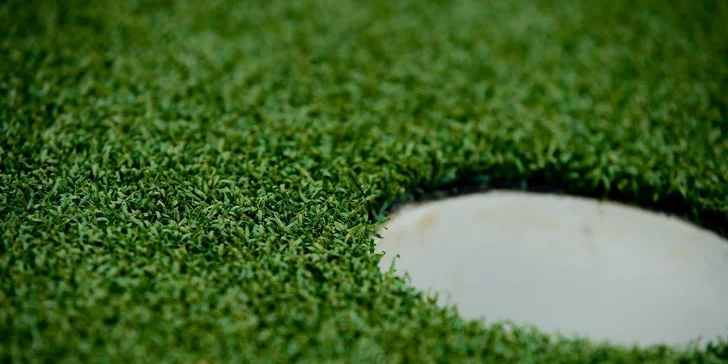 Parádní adventure golf v areálu hotelu Lions
