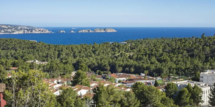 Pokud vám nevadí trochu si popojet, neopomeňte ani hlavní město ostrova, totiž Palma de Mallorca (cca 25 minut jízdy). 