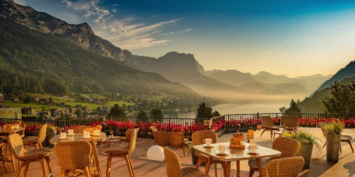 V létě si zajděte do restaurace třeba na romantickou večeři s výhledem.