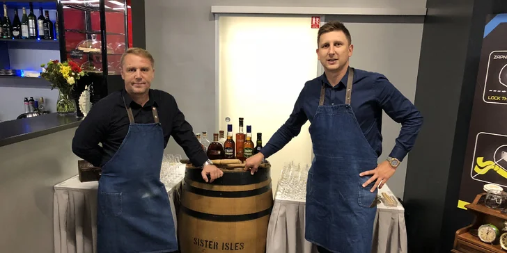 Degustace probíhají pod vedením profesionálních barmanů, kteří ušlechtilým destilátům plně propadli.