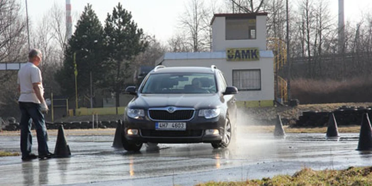 Praktická Škola smyku pro začátečníky i pokročilé