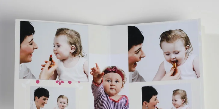 Dvouhodinové focení v ateliéru s vyhotovením studiové fotoknihy