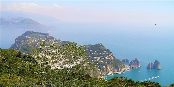 8 prosluněných dní na ostrově Ischia
