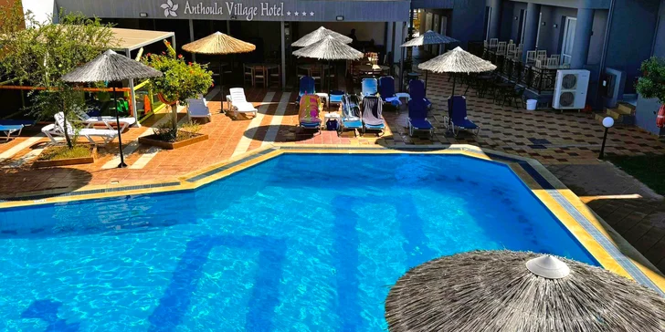 CK TUI vás zve do 4* hotelu Anthoula Village, který najdete cca 250 metrů od pláže.