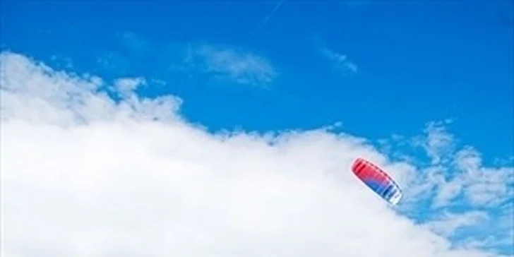 Dobrodružné kite kurzy pro začátečníky i pokročilé. Skvělá zábava během seznamovacích lekcí i několikadenních kurzů s výukou triků!